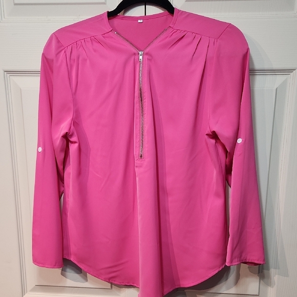 Pink Round Neck 1/2 zip Blouse size Medium - Picture 3 of 6